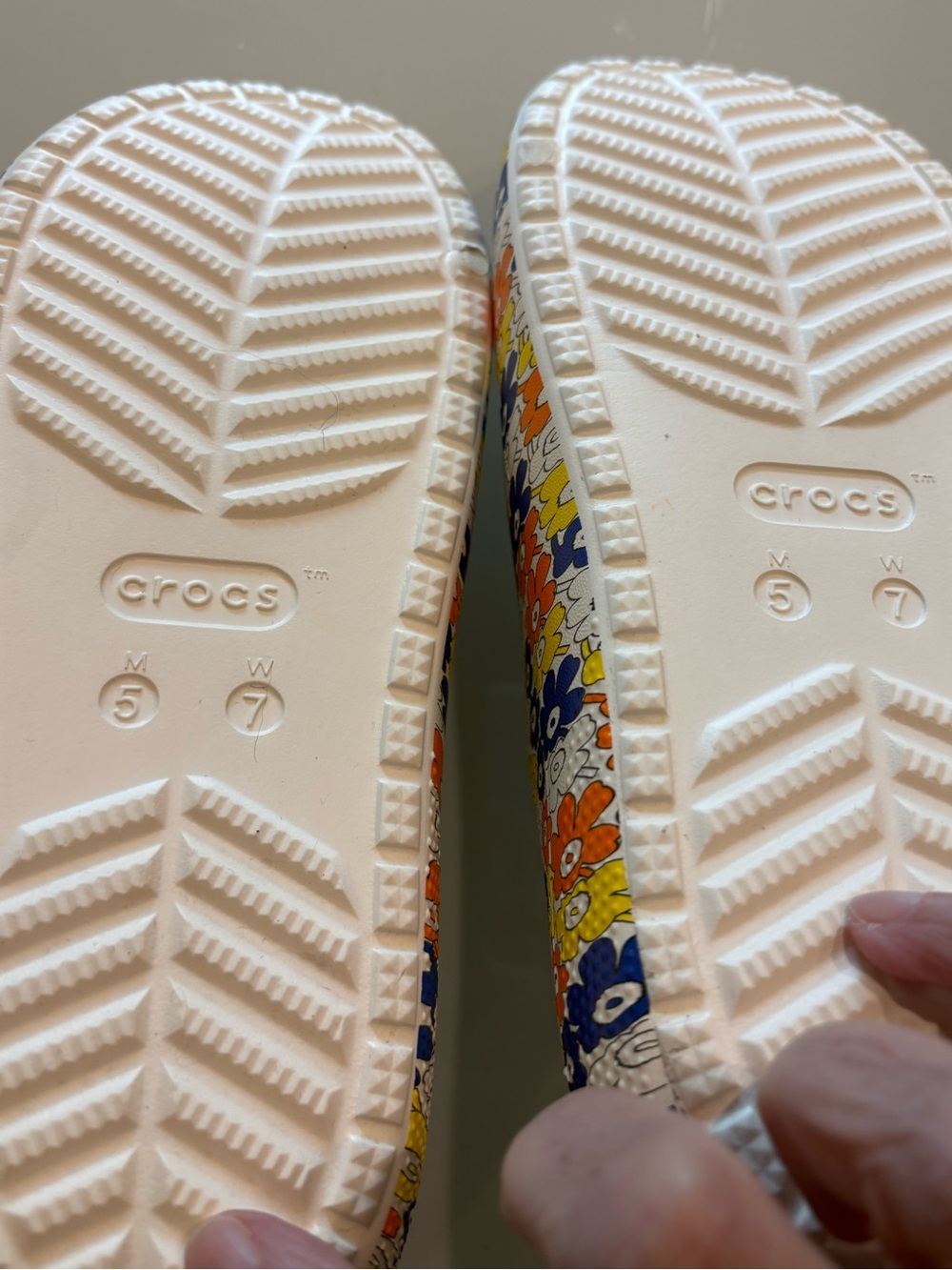 Crocs Colab W/Marimekko Slides Sandals, 7 - Picture 11 of 11